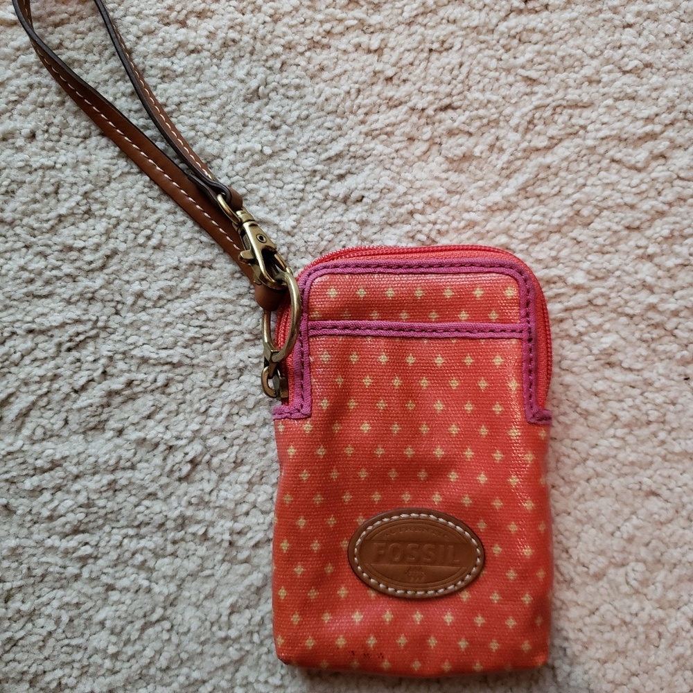 Fossil wristlet